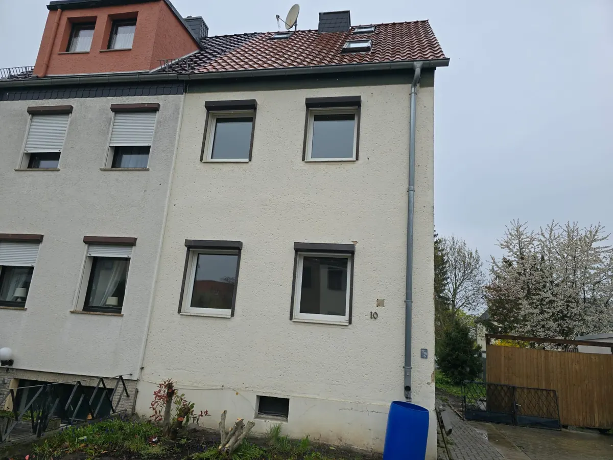 Reihenhaus in Halle vor Umbau und Komplettsanierung